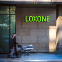 Chytrá automatizace už není nedostupný luxus. I z běžných budov vytvoří chytré a úsporné prostory